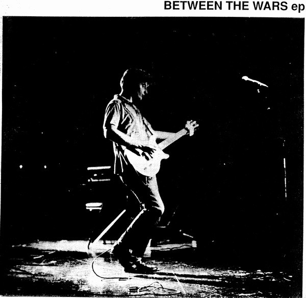 Billy Bragg - Between The Wars - Used Vinyl Record 7" image 1