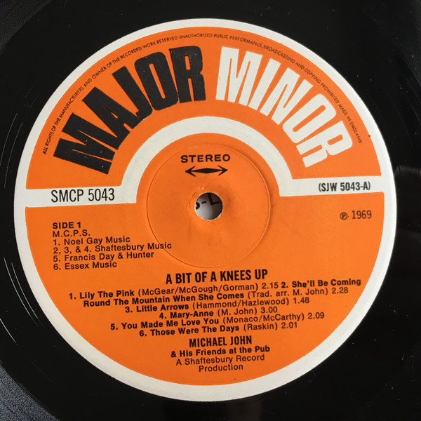 Michael John Singers - A Bit Of A Knees Up! - Used Vinyl Record image 3