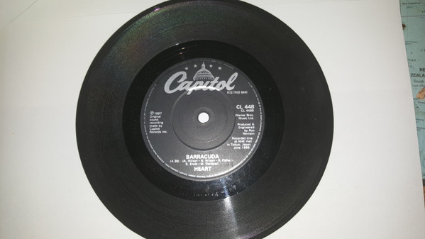 Heart - Alone - Used Vinyl Record 7" image 4