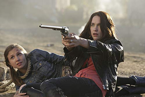 Wynonna Earp: Season 1 - Blu-ray image 4