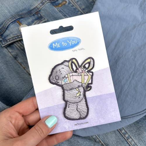 Tatty Teddy with Present Sew On Patch - Non-book item image 2