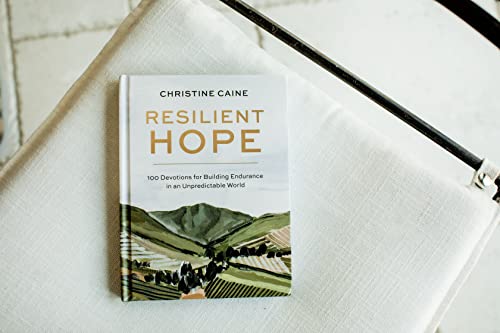 Christine Caine - Resilient Hope : 100 Devotions for Building Enduranc image 8