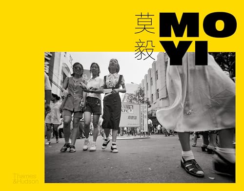 Bridget Noetzel - Mo Yi : Selected Photographs 1988-2003 - Hardback image 1