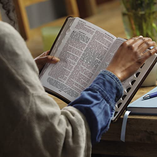 Thomas Nelson - KJV Holy Bible: Personal Size Giant Print with 43,000 image 6