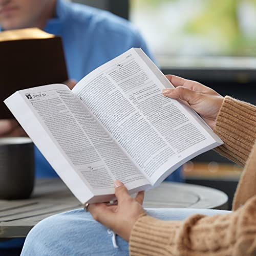 NKJV, MacArthur Daily Bible, 2nd Edition, Paperback, Comfort Print : A image 5