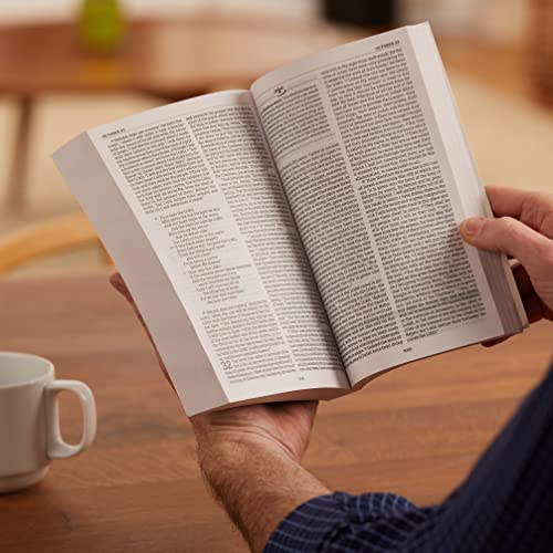 NASB, MacArthur Daily Bible, 2nd Edition, Hardcover, Comfort Print - H image 3