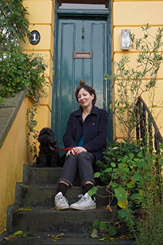 Nina Stibbe - Went to London, Took the Dog: A Diary : From the prize-w image 2