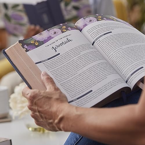 KJV, The Woman's Study Bible, Purple Floral Cloth over Board, Red image 2