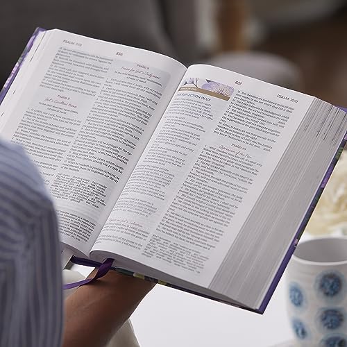 KJV, The Woman's Study Bible, Purple Floral Cloth over Board, Red image 7