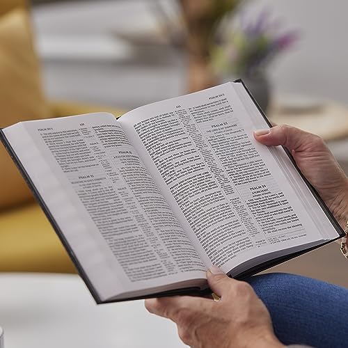 Thomas Nelson - KJV Holy Bible: Compact Bible with 43,000 Center-Colum image 5