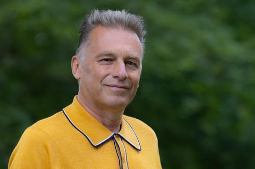 Chris Packham - Amazing Animal Journeys - Paperback image 2