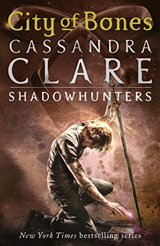 Cassandra Clare - Mortal Instruments 1: City of Bones - Paperback image 1