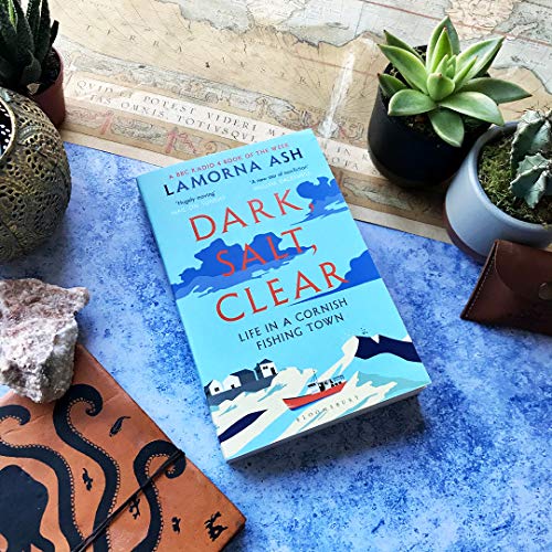 Lamorna Ash - Dark, Salt, Clear : Life in a Cornish Fishing Town - Pap image 3