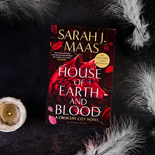 Sarah J. Maas - House of Earth and Blood : The epic new fantasy series image 2