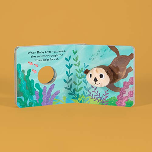 Baby Otter: Finger Puppet Book - Hardback image 6