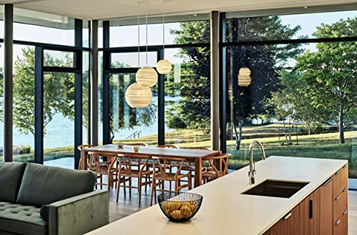 Northern Hideaways : Canadian Cottages and Cabins - Hardback image 3