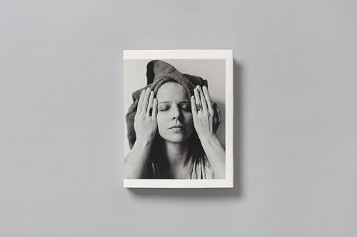 MELISSA SHOOK - Daily Self-Portraits 1972–1973 - Paperback image 1