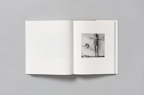 MELISSA SHOOK - Daily Self-Portraits 1972–1973 - Paperback image 9