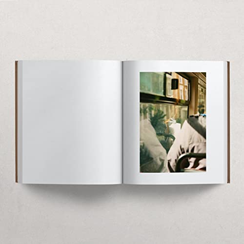 September in London - Hardback image 5