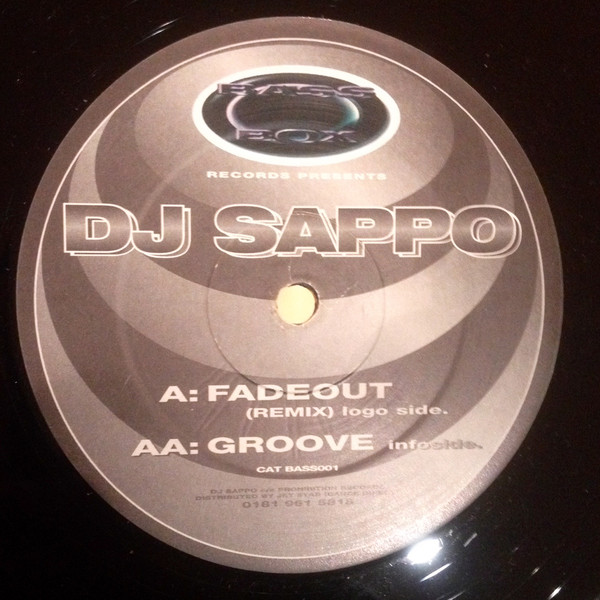 Fade Out (Remix) / Groove