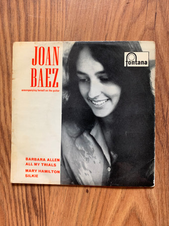 Joan Baez - Accompanying Herself On The Guitar - Used Vinyl Record 7" image 1